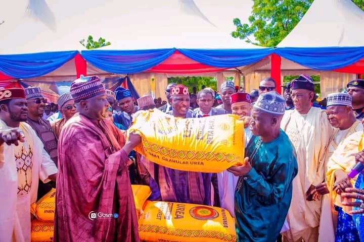 MANOMA FIYE DA DUBU 5 NE SUKA AMFANA DA TALLAFIN TAKIN ZAMANI DAGA YANKIN KARAMAR HUKUMAR TUDUN WADA DAGA RT HON ALHASSAN ADO DOGUWA (OON) IMG 20260727 WA0022