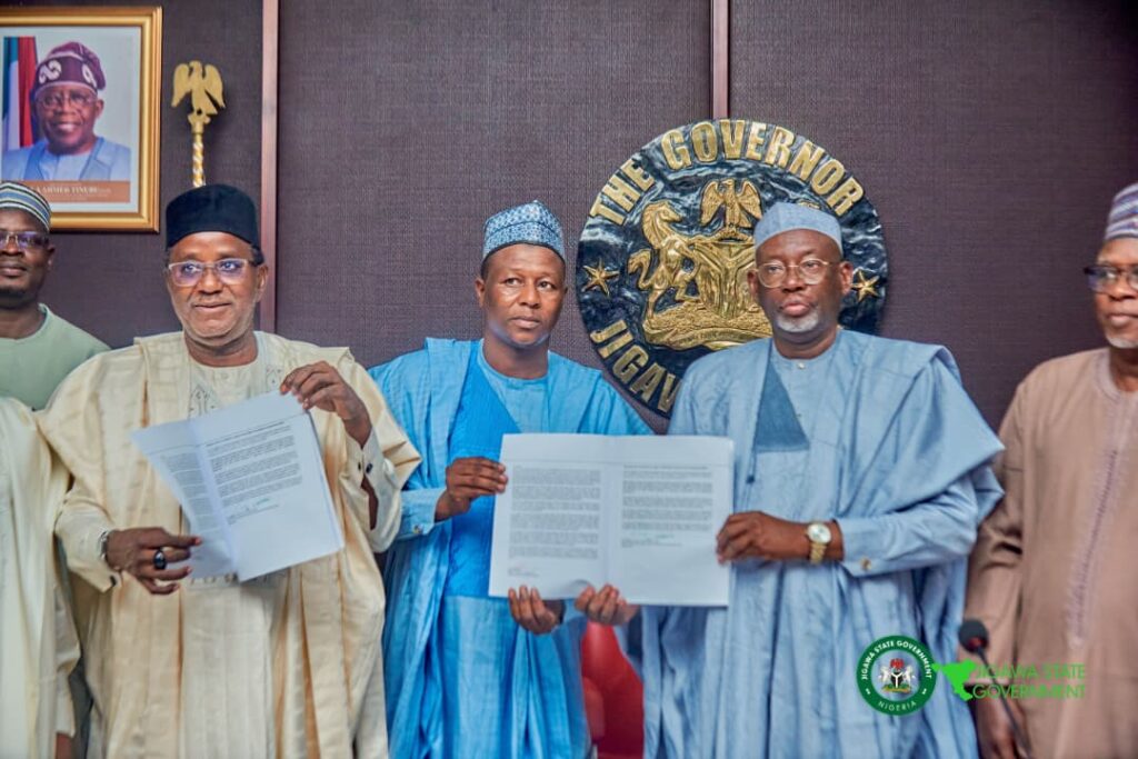 GWAMNAN JIHAR JIGAWA MALAM UMAR NAMADI YA SANYA HANNU AKAN TSARIN AYYUKAN OGP KASHI NA 3 IMG 20260804 WA0130